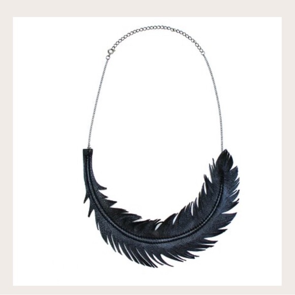 Gold Feather Necklace - New with packaging - Picture 2 of 2